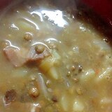 緑レンズ豆とベーコンのスープ